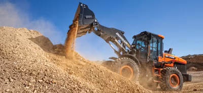 2025 Develon DL200-7 3