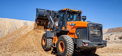 2025 Develon DL220-7 1