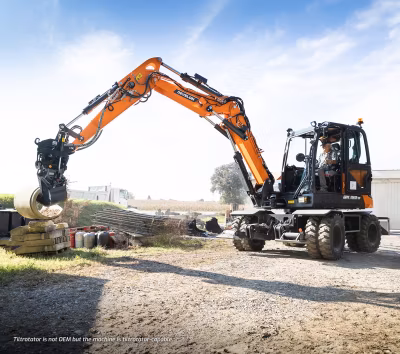 2025 Develon DX100W-7 2